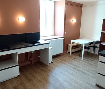 Location Appartement 2 pièces 47m² - Photo 3