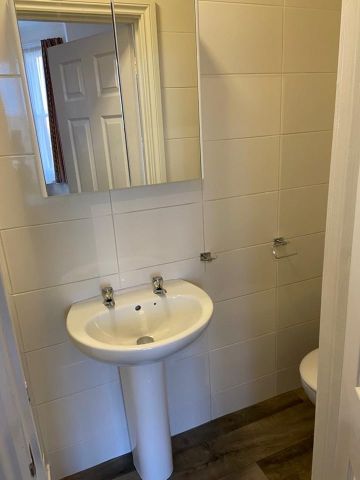 Studio Flat, Redland Road, BS6 - Photo 3