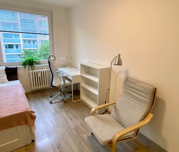 Pronájem bytu 1+kk • 18 m² bez realitkyVazovova, Praha - Modřany - Fotografie 4