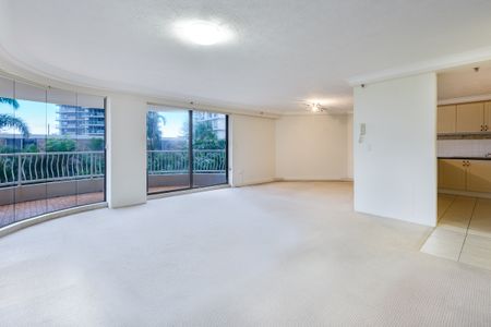 2B/30 Laycock Street, Surfers Paradise QLD 4217 - Apartment For Rent | Domain - Photo 5