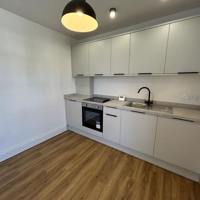 48 Dane Road, Sale - Photo 1
