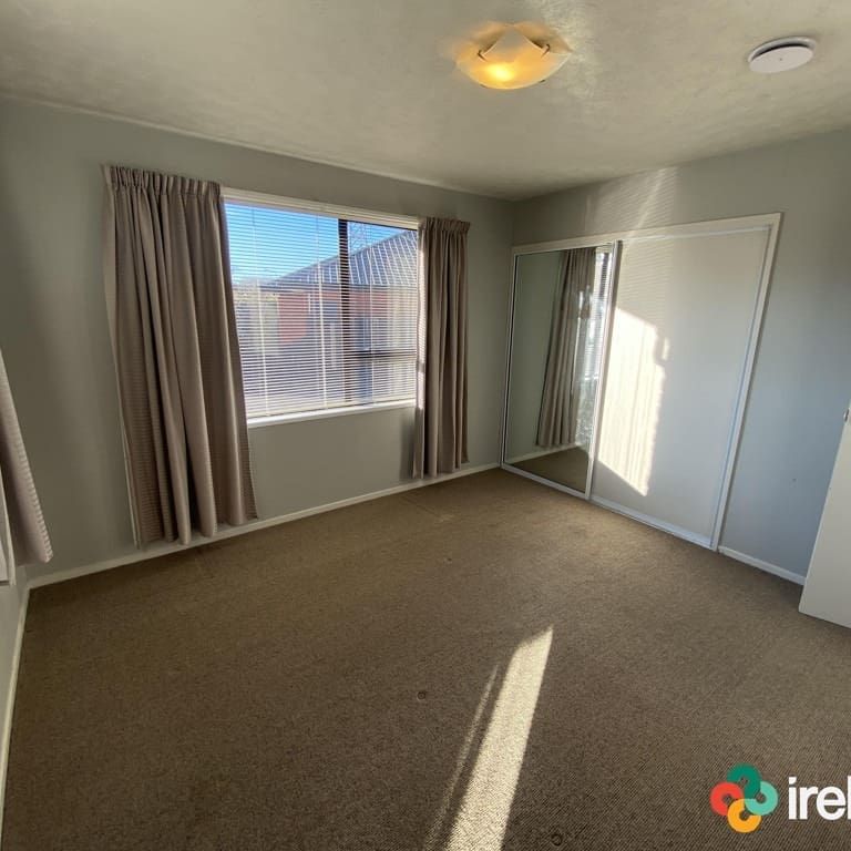 Three Bedrooms PLUS a Large Studio or Games Room! - Photo 1