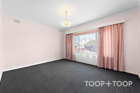 Spacious 3 Bedroom Family Home - Photo 4