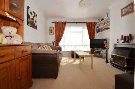 2 bedroom flat - Photo 4