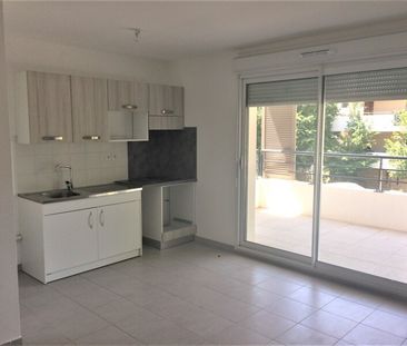 Location Appartement 2 pièces 40m² MARSEILLE 11ème - Photo 1