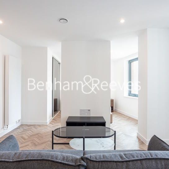 Studio to rent - Photo 1