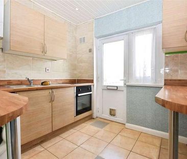 Cherry Tree Lane, Rainham, RM13 - Photo 2