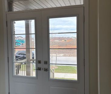 For Lease - 215 Aviron Crescent, Welland, Ontario - Photo 3