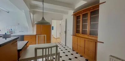 Außergewöhnliche DG Wohnung klimatisiert und zentral - Photo 2
