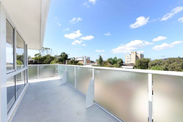 Top Floor With Ocean Glimpses - Photo 1