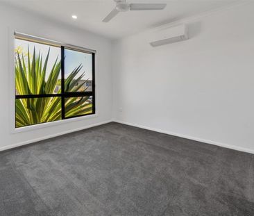 MODERN 4 BEDROOM HOME IN HARRIS CROSSING! - Photo 5