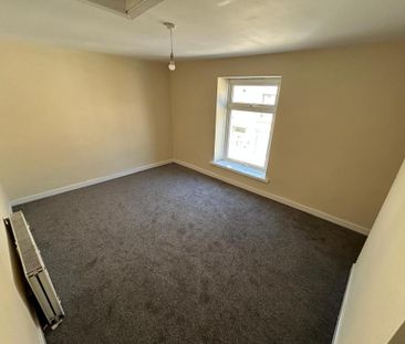 2 bedroom end of terrace house to rent - Photo 5