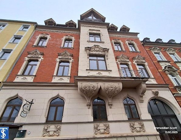 günstige 2 Zimmer Wohnung mit Aufzug im Haus und EBK - Photo 1