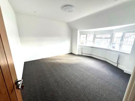 6 bedroom semi-detached house to rent - Photo 2