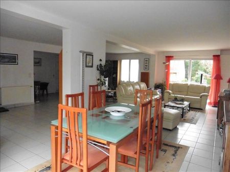 Location Maison 6 pièces 147m² LE MESNIL LE ROI 78600 - Photo 5