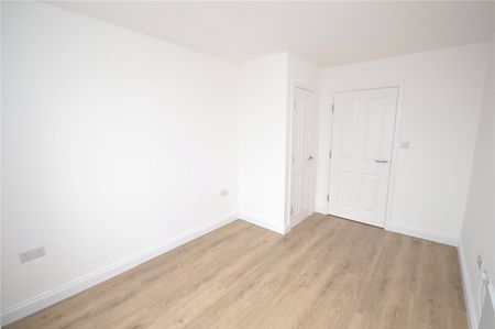 25, The Oaks, Leeds, West Yorkshire, LS10 4GZ - Photo 4