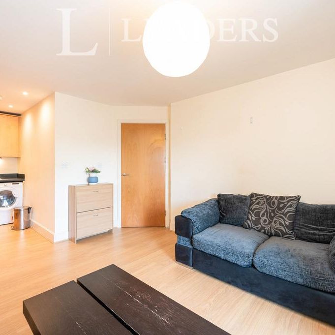 1 bedroom flat to rent - Photo 1