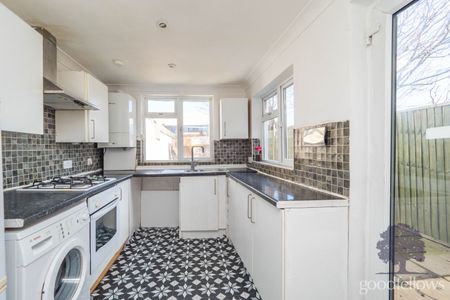 Belgrave Walk, Mitcham, CR4 - Photo 4