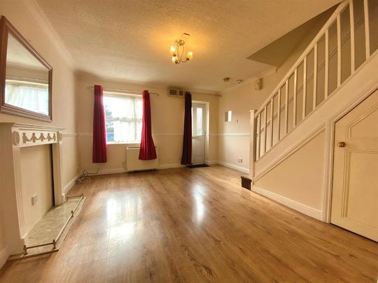 2 bedroom terraced house to rent - Photo 1