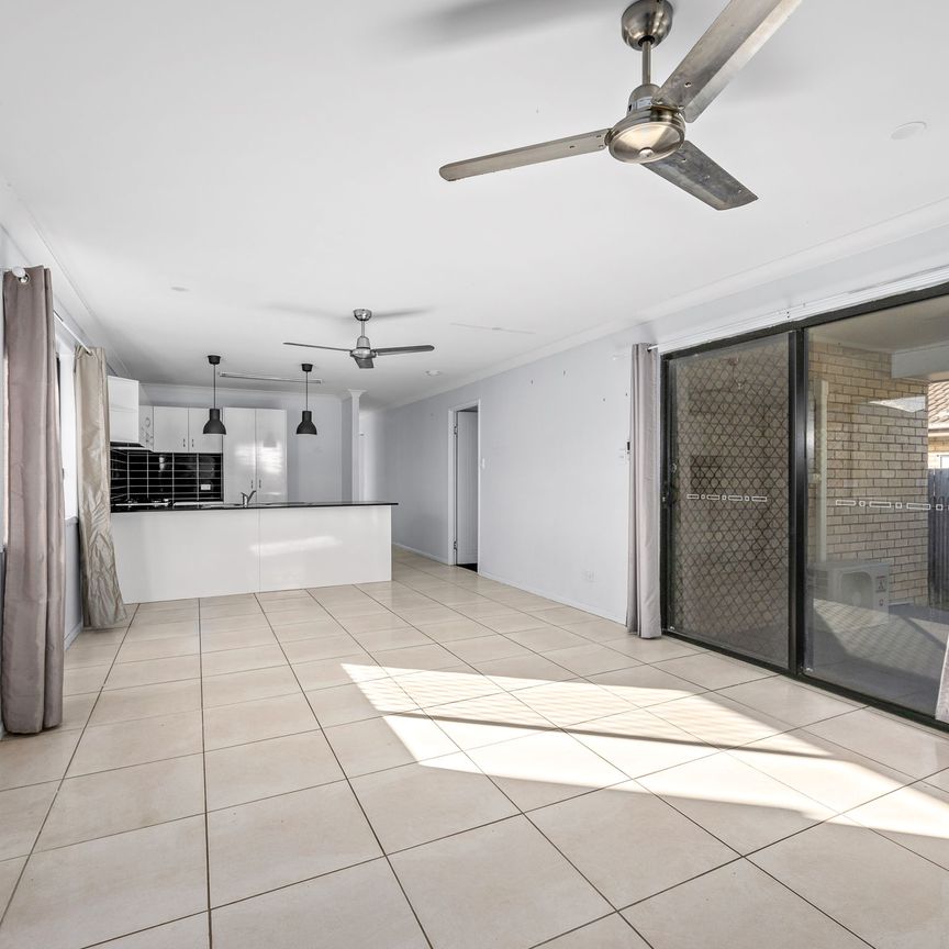 1 Hyperno Close, Raceview QLD 4305 - House For Rent | Domain - Photo 1