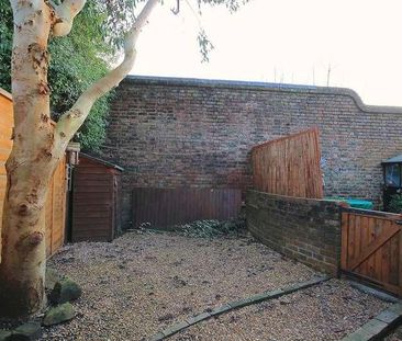 Queens Road, East Grinstead, RH19 - Photo 6