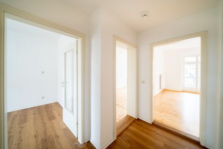 Tolle Altbauwohnung mit Charme im "Hecht". Holzdielung, Balkon, Tageslichtbad. - Foto 5