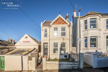 5 bedroom detached house to rent - Photo 2