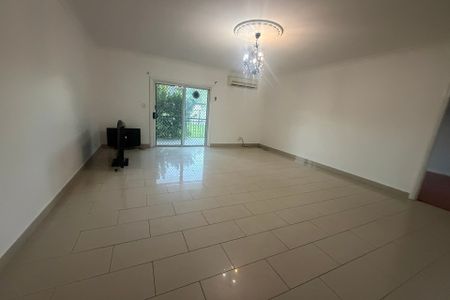 Comfortable Family Living in Guildford West - Photo 2