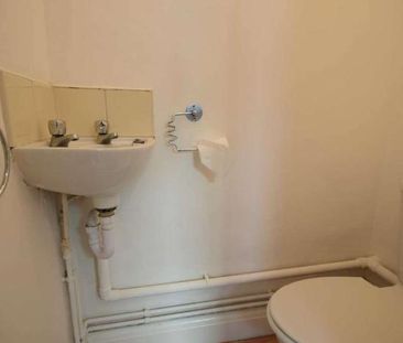 ??students?? All Rooms Available! Student House Share - Salisbury A... - Photo 3