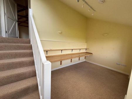 4 bedroom detached house to rent - Photo 4