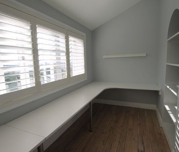 Convenient location - enjoy all the city has to offer! - Photo 2