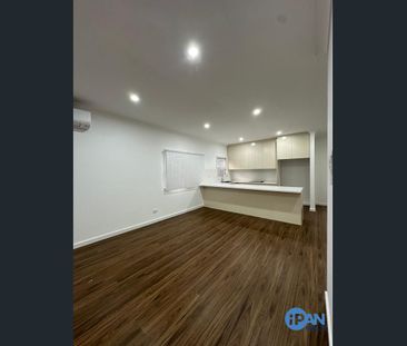 Spacious 4 Beds Family Home in a Convenient Location !! - Photo 6