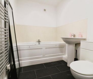 Beech Road, Langley - Studio Flat - All... - Photo 6