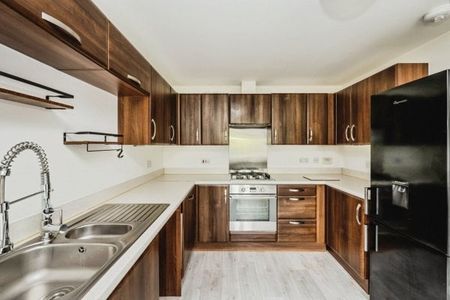 Llys Mieri, Swansea, SA4 - Photo 3