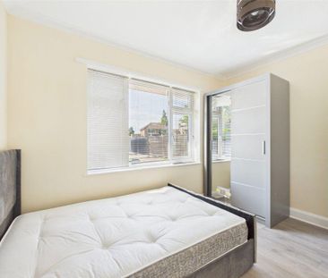 House share to rent - Photo 2