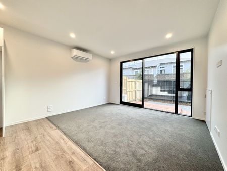 Unit 8, 55 Opawa Road, Waltham, Christchurch - Photo 2