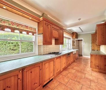 3 bedroom semi-detached house to rent - Photo 3