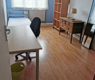 3 bedroom apartment to rent - Photo 3