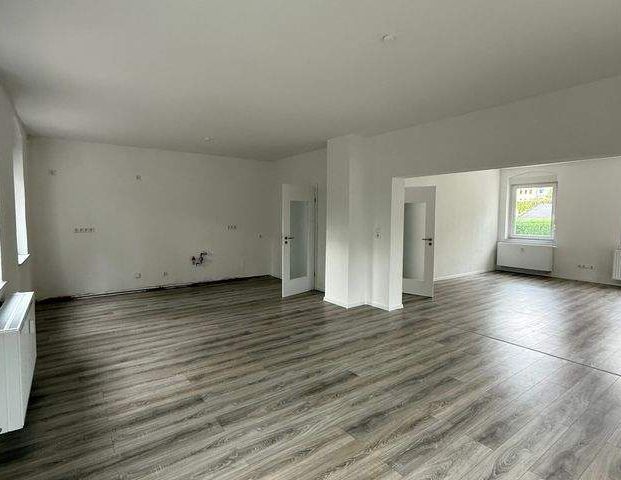 Sehr geräumige 4 Raum Wohnung mit Terrasse in Lichtenstein ab sofort zu vermieten - Foto 1