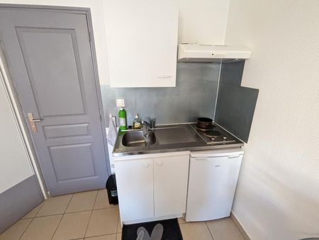 Location Appartement 1 pièce 18m² CLERMONT FERRAND 63000 - Photo 3