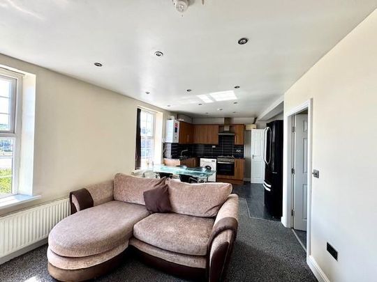 2 bedroom flat to rent - Photo 1