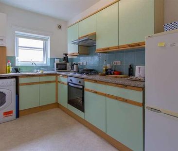 George Court, Roath, CF24 - Photo 2