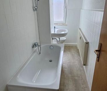 neu renovierte 4 Raumwohnung mit Balkon - Photo 2
