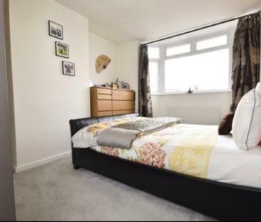 3 Bed Terraced House, Ilchester Crescent, BS13 - Photo 6