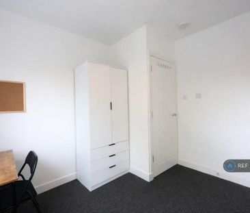 1 bedroom in a house share to rent - Photo 6