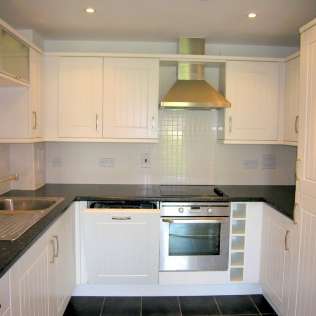 Pavilions, Clarence Road, Windsor,SL4 - Photo 1