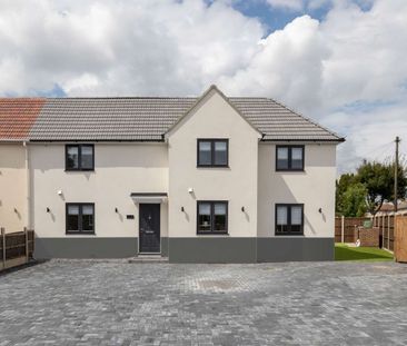 Burnell Avenue Room 5 - Photo 3