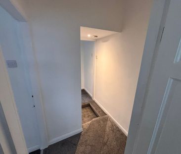2 bed Terraced - To Let - Photo 5