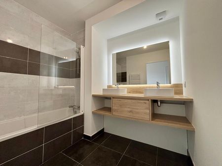 Location Appartement 3 pièces 85m² ANGERS 49100 - Photo 5