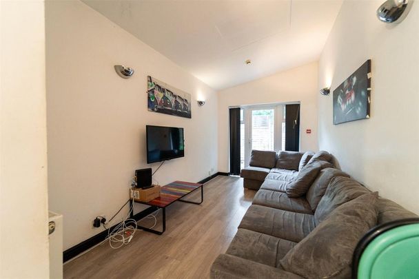 7 bedroom house to rent - Photo 1